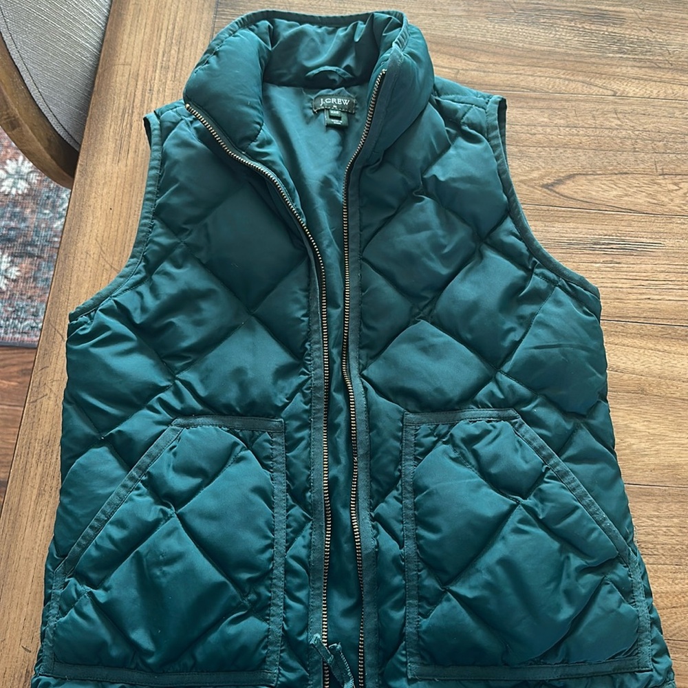 J. crew down vest xxs GUC